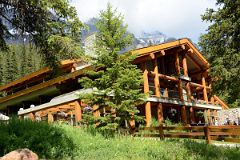 09 Moraine Lake Lodge Near Lake Louise.jpg